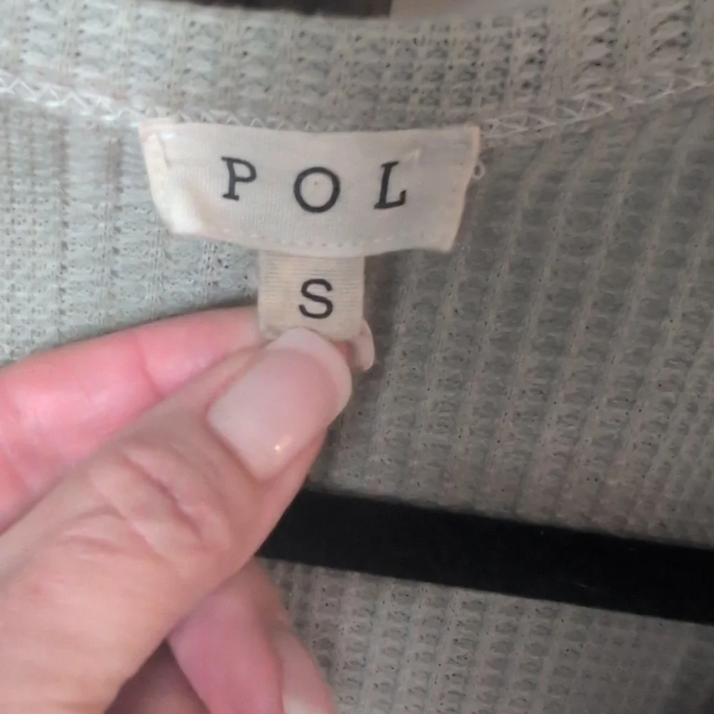 POL Size Small V Neck Waffle Top. NWOT - Picture 3 of 6